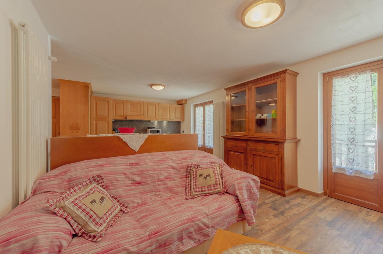 Casa Jasmine Apartment Courmayeur Bagian luar foto