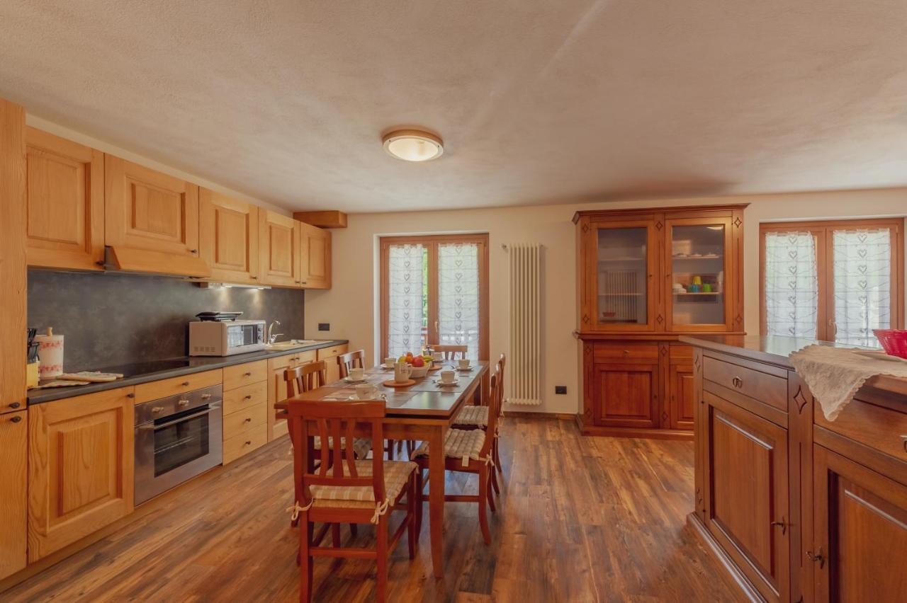 Casa Jasmine Apartment Courmayeur Bagian luar foto
