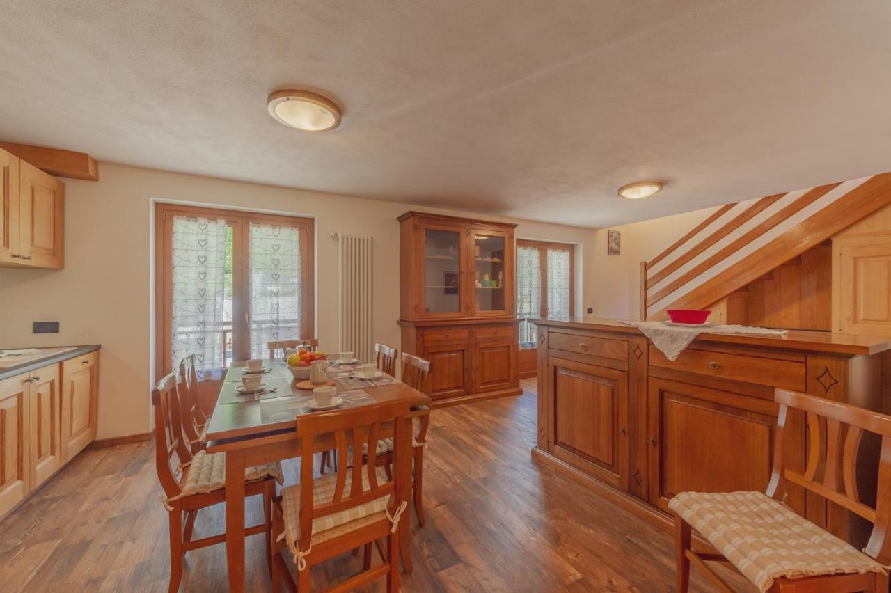 Casa Jasmine Apartment Courmayeur Bagian luar foto
