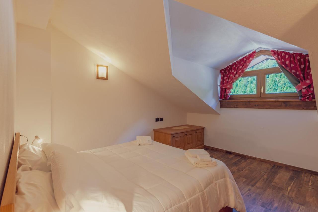 Casa Jasmine Apartment Courmayeur Bagian luar foto