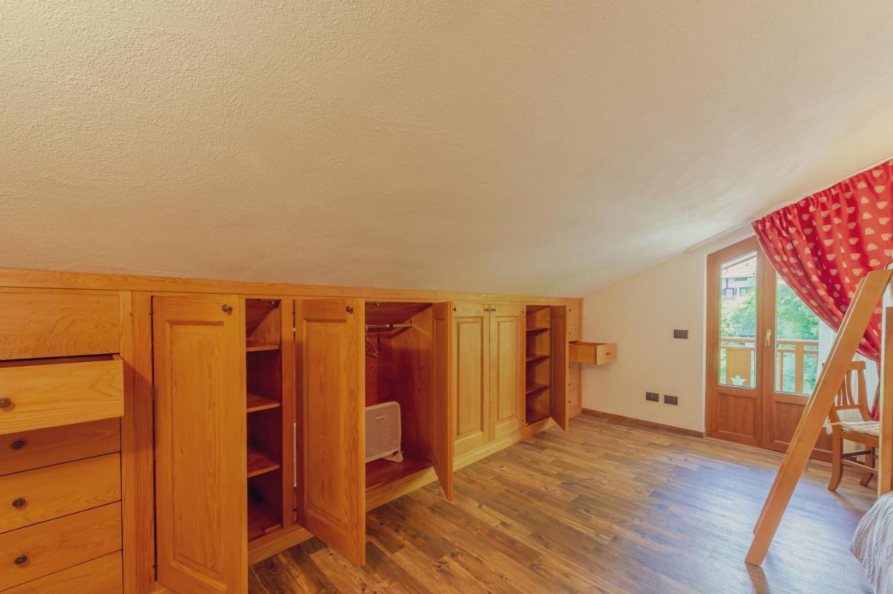 Casa Jasmine Apartment Courmayeur Bagian luar foto